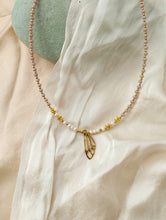 Load image into Gallery viewer, Necklace Fairy Wings Crystal and Pearl
