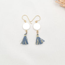 Load image into Gallery viewer, Earring Full Moon Tassel
