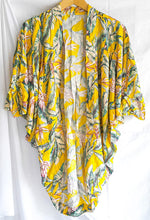Load image into Gallery viewer, Kimono Lipat Medium
