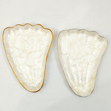 Load image into Gallery viewer, Decorative Trinket Plate Shell Line Gold/Silver

