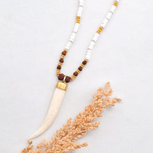 Load image into Gallery viewer, Necklace Yoga Horn
