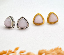 Load image into Gallery viewer, Earring Triangle Gemstone Rose Quartz
