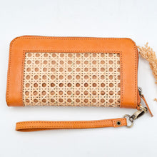 Load image into Gallery viewer, Lady Wallet Rattan
