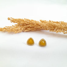 Load image into Gallery viewer, Earring Triangle Gemstone Yellow
