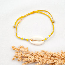 Load image into Gallery viewer, Bracelet Cowrie Kepang
