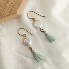 Load image into Gallery viewer, Earring Full Moon Tassel
