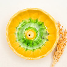 Load image into Gallery viewer, Incense Holder Ceramic Teratai Gerigi
