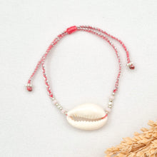 Load image into Gallery viewer, Bracelet Cowrie Kepang
