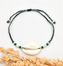 Load image into Gallery viewer, Bracelet Cowrie Kepang
