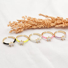 Load image into Gallery viewer, Ring Enamel Crystal Star
