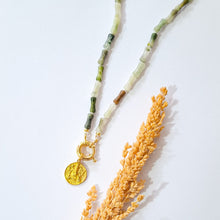 Load image into Gallery viewer, Necklace Knot Big Stone
