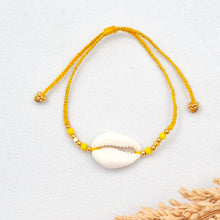 Load image into Gallery viewer, Bracelet Cowrie Kepang
