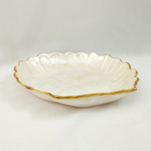 Load image into Gallery viewer, Decorative Trinket Plate Mutiara
