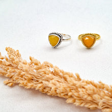 Load image into Gallery viewer, Ring Triangle Gemstone
