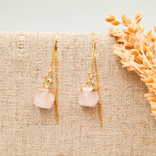 Load image into Gallery viewer, Earring Chain with Stone

