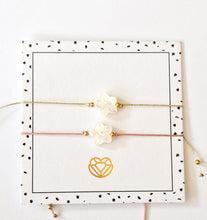 Load image into Gallery viewer, Bracelet Single String with Single Shell &amp; Gemstone
