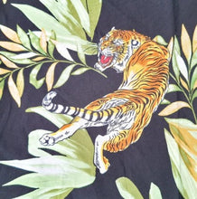 Load image into Gallery viewer, Kimono Lipat Medium
