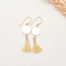 Load image into Gallery viewer, Earring Full Moon Tassel
