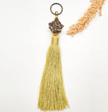 Load image into Gallery viewer, Keychain Tassel Ganesha
