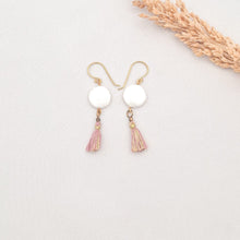 Load image into Gallery viewer, Earring Full Moon Tassel
