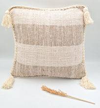 Load image into Gallery viewer, Cushion Cover with Tassel
