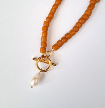 Load image into Gallery viewer, Choker Bead and Pearl

