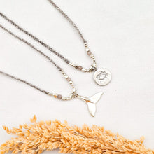 Load image into Gallery viewer, Necklace Braid With Charm
