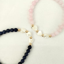 Load image into Gallery viewer, Bracelet Gemstone Triple Heart Shell

