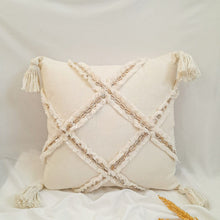 Load image into Gallery viewer, Cushion Cover Shell Rumbai
