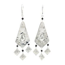 Load image into Gallery viewer, Earring Tribal
