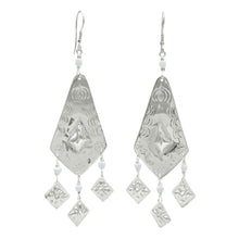 Load image into Gallery viewer, Earring Tribal
