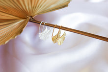 Load image into Gallery viewer, Earring Flower Fan Hoop Minimalist
