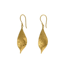 Load image into Gallery viewer, Earring Gone With The Wind
