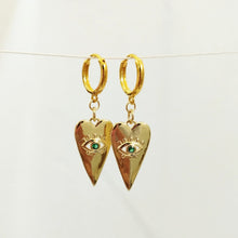 Load image into Gallery viewer, Earring Heart with Zircon Eyes
