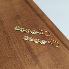 Load image into Gallery viewer, Earring Hook Mini Leafs
