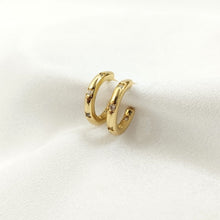 Load image into Gallery viewer, Earring Hoop Minimalist Zircon
