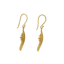 Load image into Gallery viewer, Earring Into The Wild
