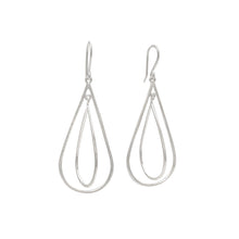Load image into Gallery viewer, Earring The Magic Dancer
