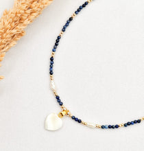 Load image into Gallery viewer, Choker Stone Heart Mother of Pearl

