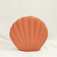 Load image into Gallery viewer, Lombok Art Shell Vase
