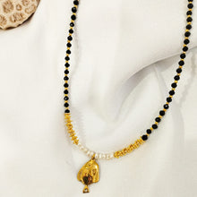 Load image into Gallery viewer, Necklace Crystal With Pendant Fish Gold
