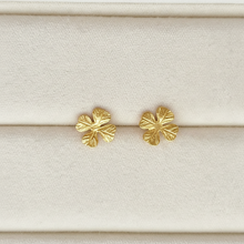 Load image into Gallery viewer, Earring Mini Flower
