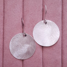 Load image into Gallery viewer, Earring Circle
