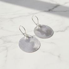 Load image into Gallery viewer, Earring Circle
