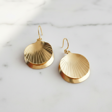 Load image into Gallery viewer, Earring Double Kipas Round
