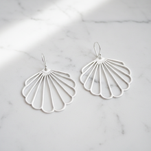Load image into Gallery viewer, Earring Shell
