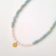 Load image into Gallery viewer, Choker Beads Pearl with charm
