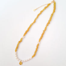Load image into Gallery viewer, Choker Beads Pearl with charm
