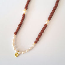 Load image into Gallery viewer, Choker Beads Pearl with charm
