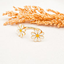 Load image into Gallery viewer, Ring Enamel Daisy Flower
